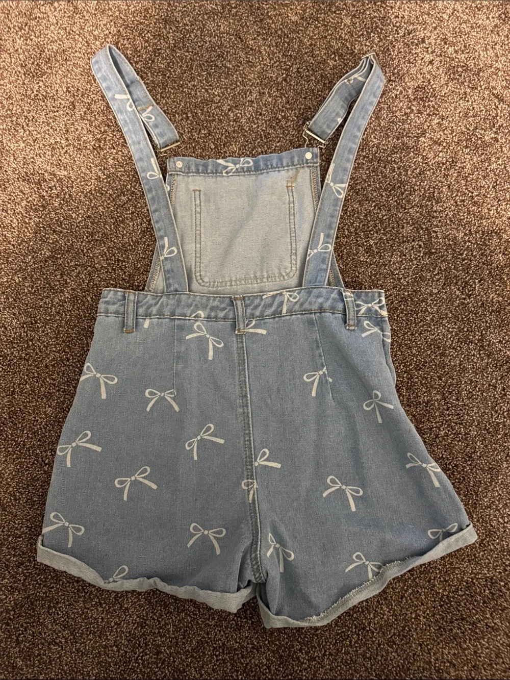SHEIN Light Blue Denim Bow Print Kids Overall Shorts
